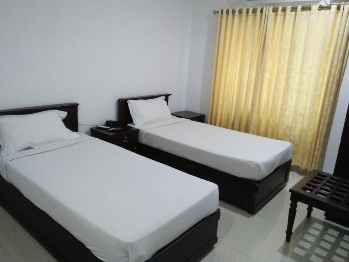 Hotel Mp Residancy Perintalmanna Esterno foto