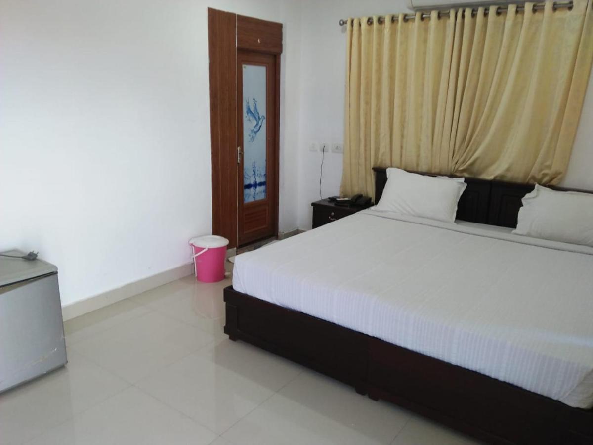 Hotel Mp Residancy Perintalmanna Esterno foto